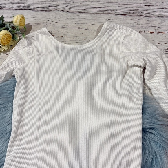 Monrow Rib Twisted Back Top in White - Picture 9 of 9